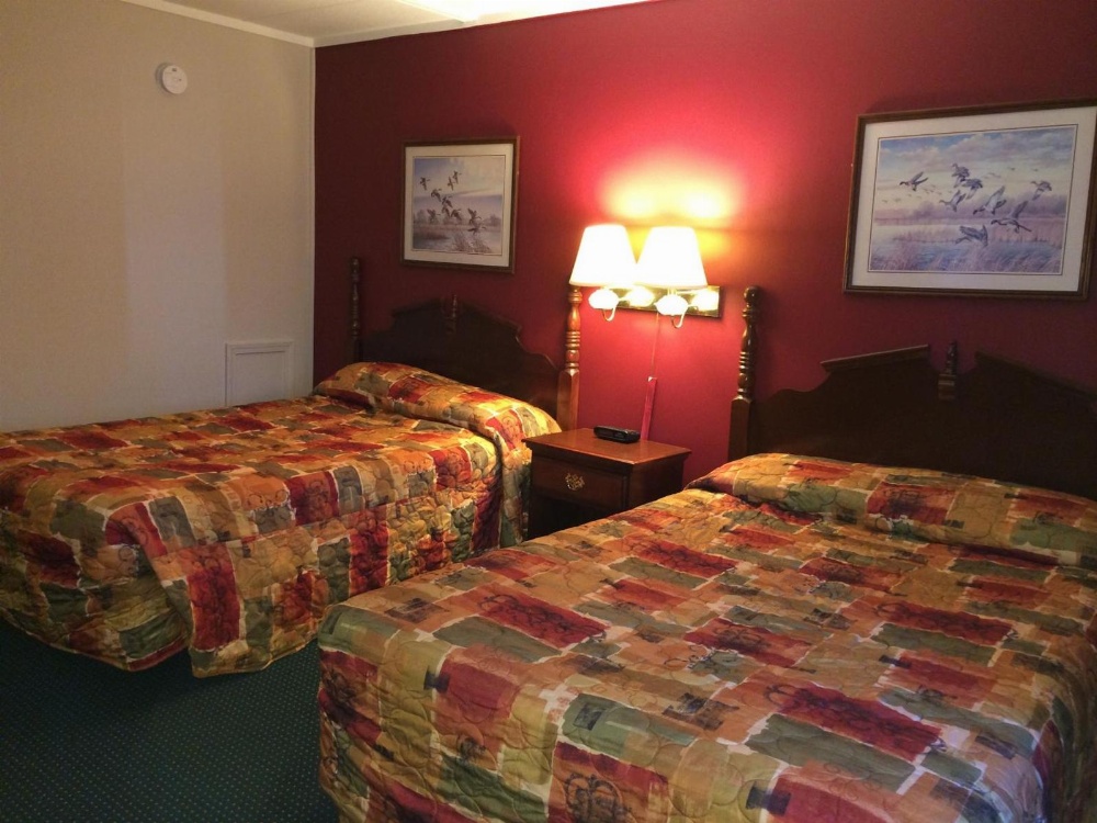 Rapids Inn And Suites