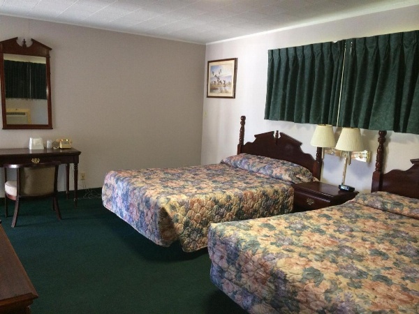 Rapids Inn And Suites image 16