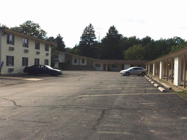 Rapids Inn And Suites image 29