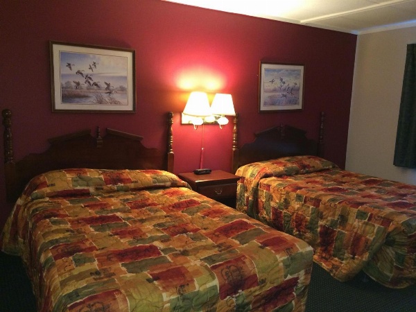 Rapids Inn And Suites image 7