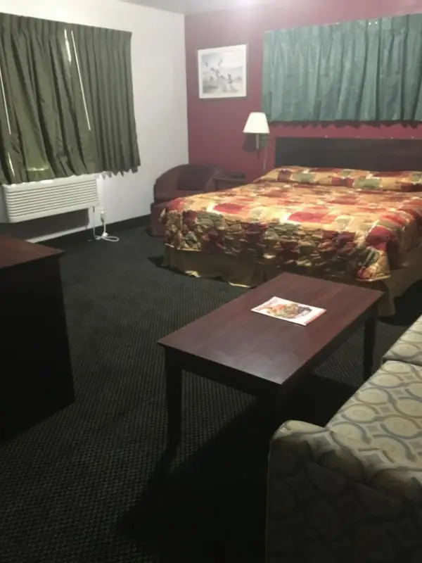 Rapids Inn And Suites Main image