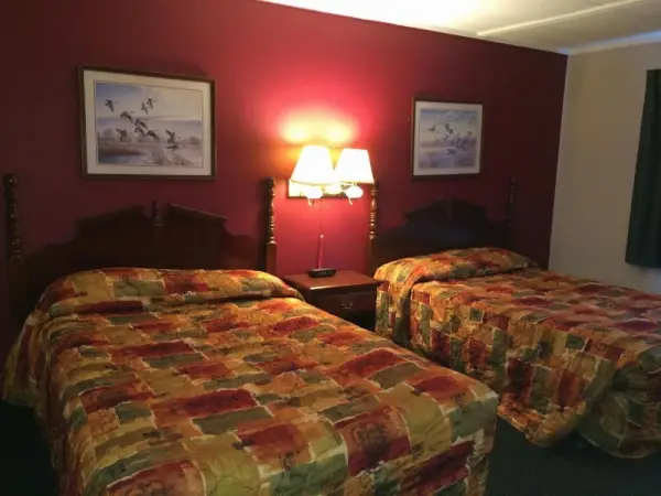 Rapids Inn And Suites 7